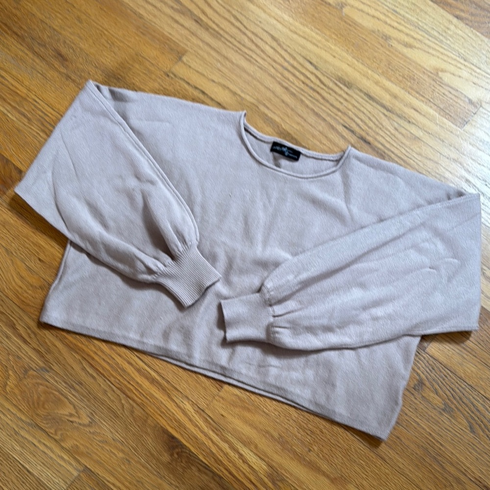 On twelfth, size medium, new, Beige Cropped Sweater